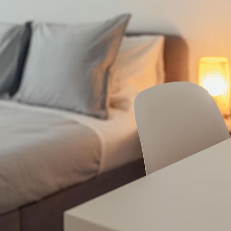 Elegant 3 Bedroom Apt - City Centre - Garage - Metro Lissabon Buitenkant foto