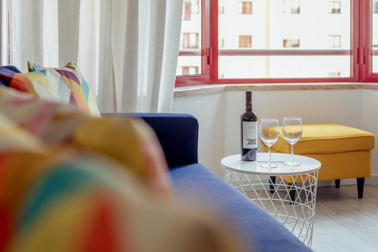 Elegant 3 Bedroom Apt - City Centre - Garage - Metro Lissabon Buitenkant foto