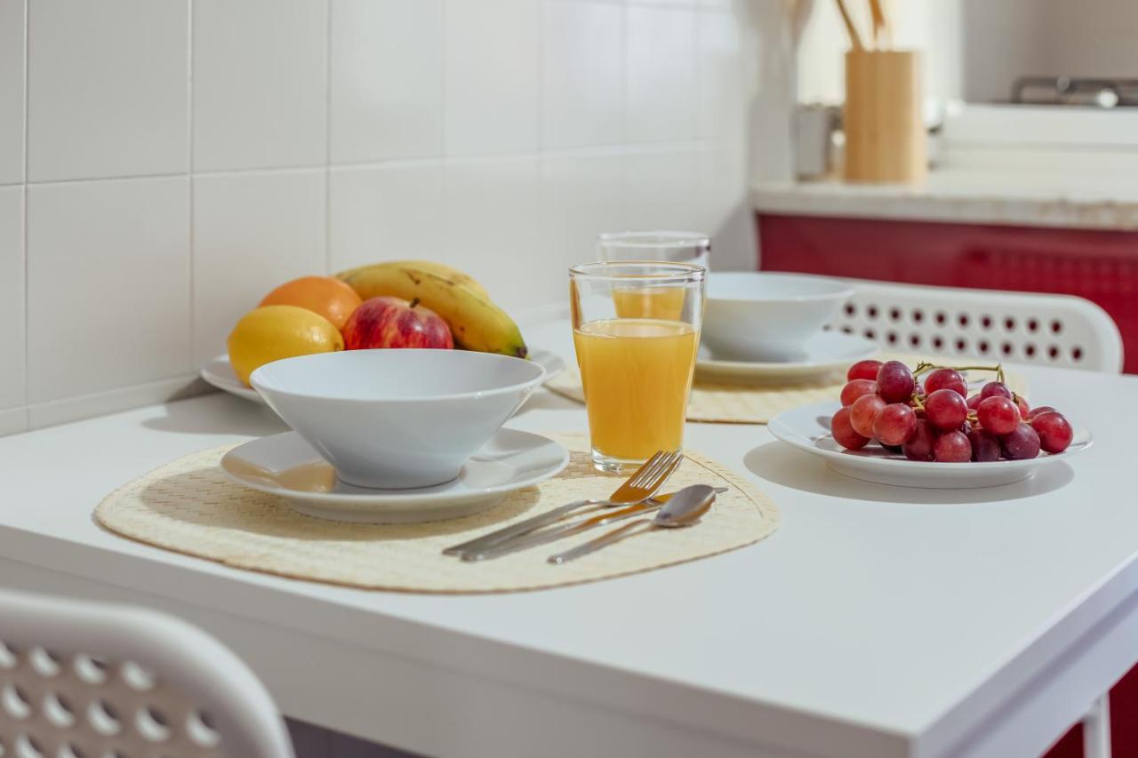Elegant 3 Bedroom Apt - City Centre - Garage - Metro Lissabon Buitenkant foto
