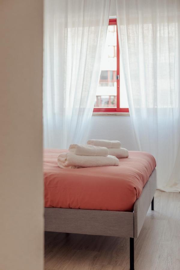 Elegant 3 Bedroom Apt - City Centre - Garage - Metro Lissabon Buitenkant foto