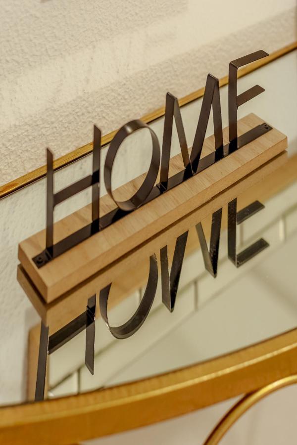Elegant 3 Bedroom Apt - City Centre - Garage - Metro Lissabon Buitenkant foto