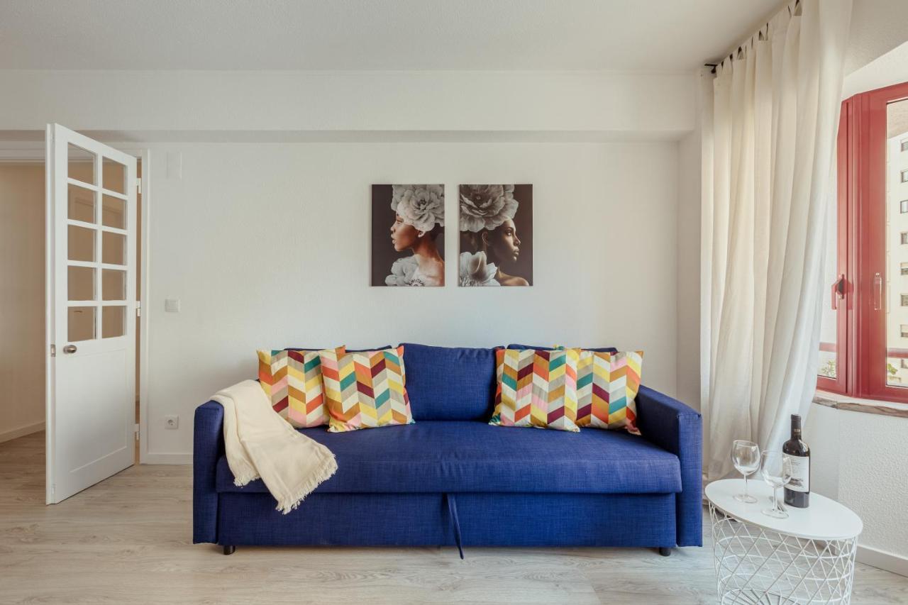 Elegant 3 Bedroom Apt - City Centre - Garage - Metro Lissabon Buitenkant foto